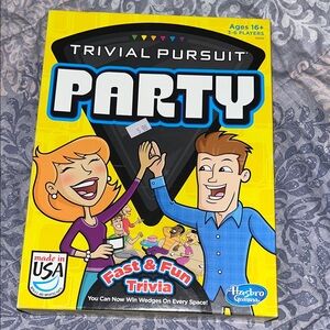Trivial Pursuit Party Game - Yellow